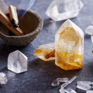 Bisutería y minerales