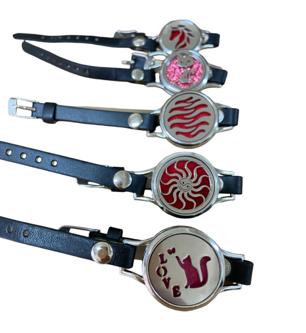 Pulsera difusora de aroma de acero y piel negra